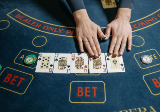 The Ultimate Comparison Between Sweeps and Real Money Casinos.jpg